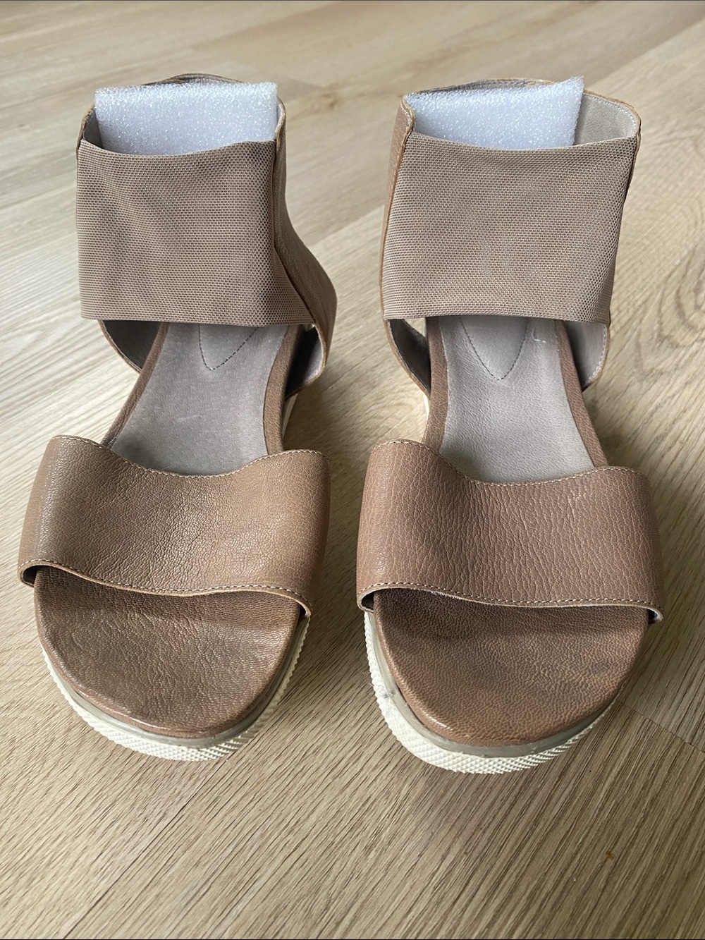 Eileen Fisher Brown Leather Sport Sandals Ankle Strap Size 7